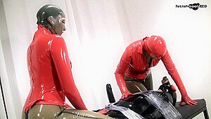 Toolriding Bdsm Threesome – Latex Lust